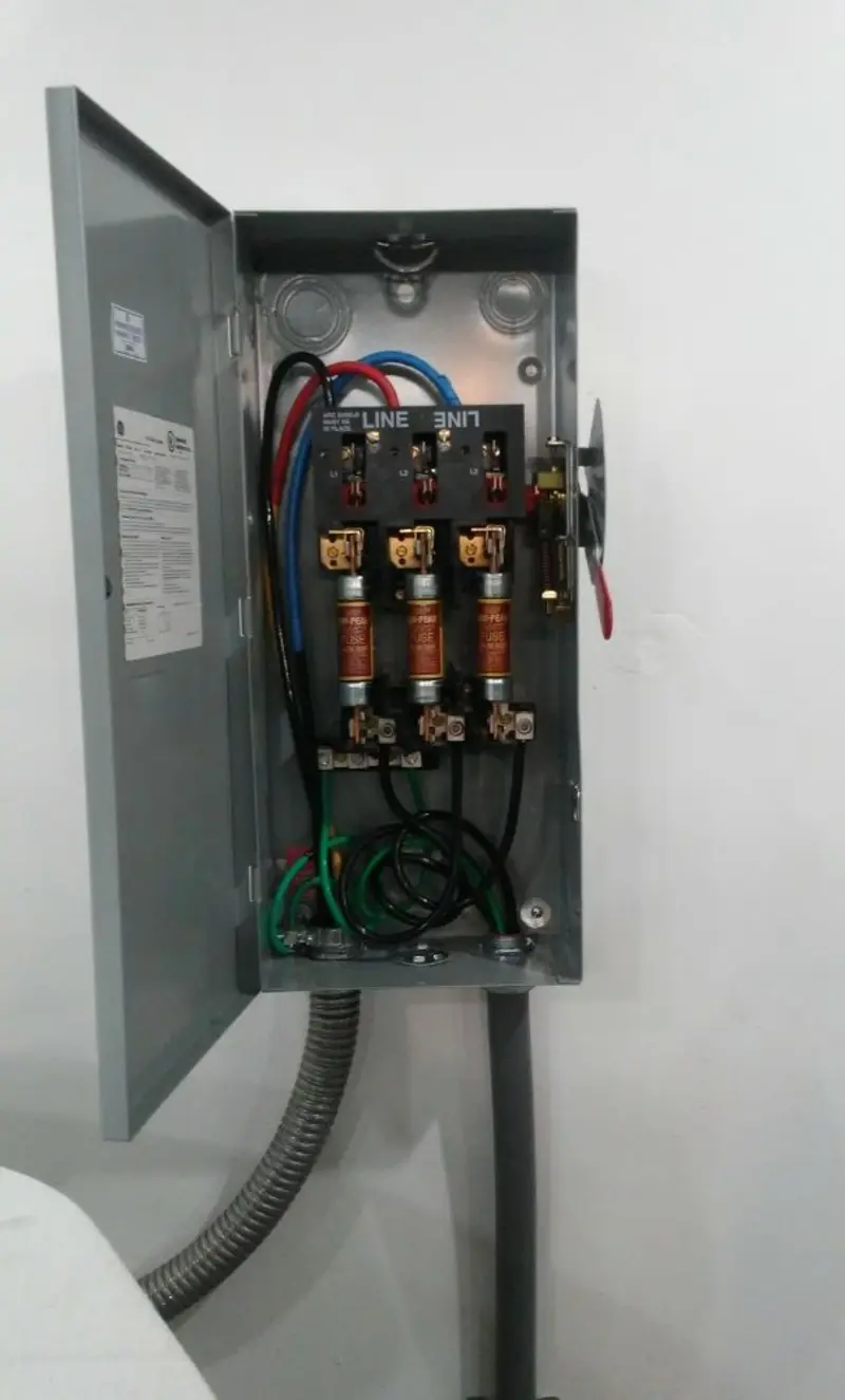 Three-phase disconnect switch installed for Smoke Detector Installation in Manhattan Beach